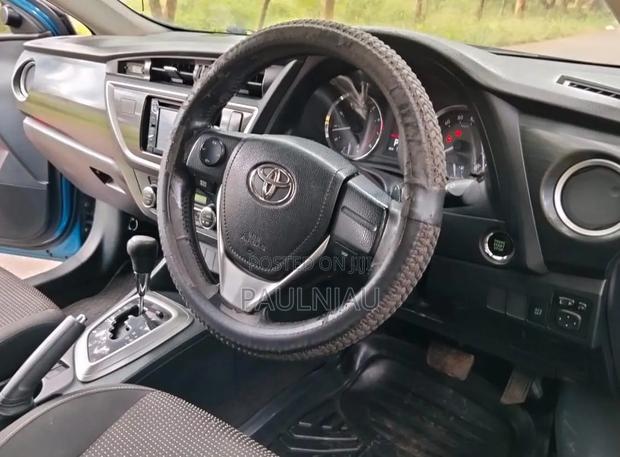 Toyota Auris 2013
