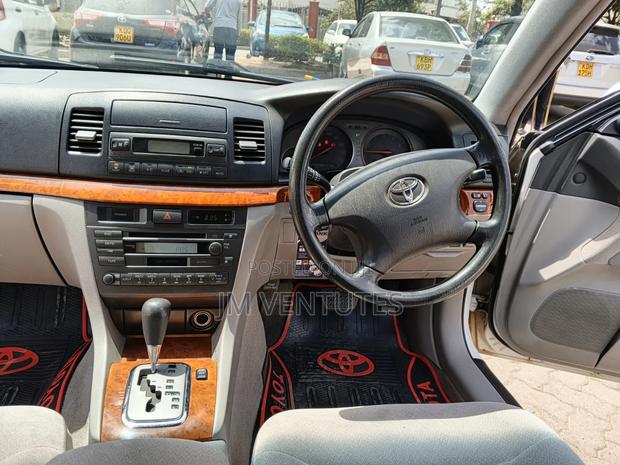 Toyota Mark II 2004 White