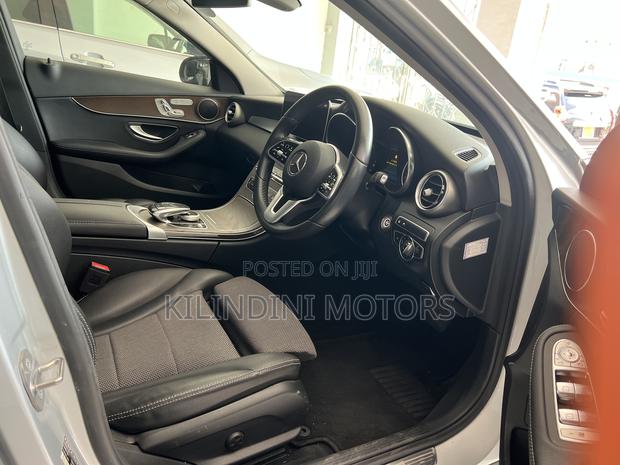 Mercedes-Benz C180 2019 Silver