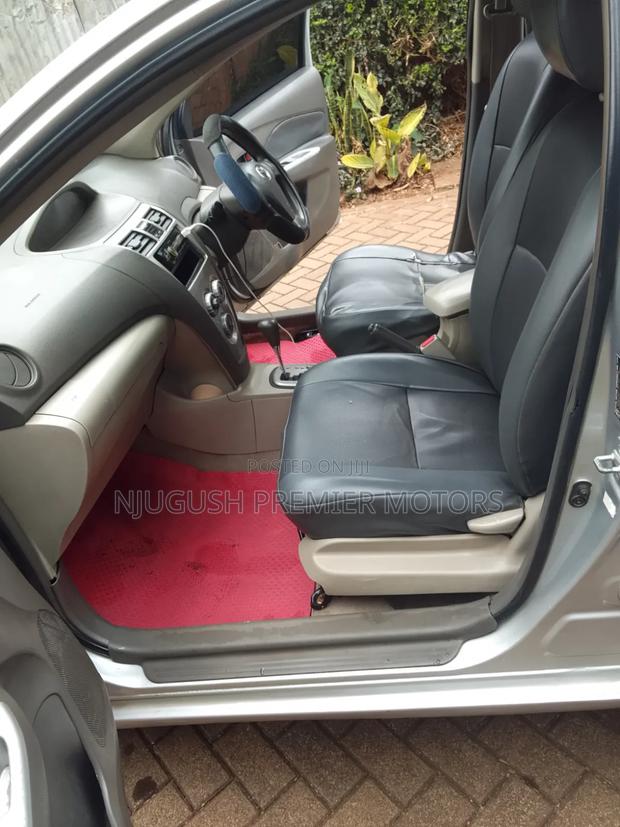 Toyota Belta 2009 Silver