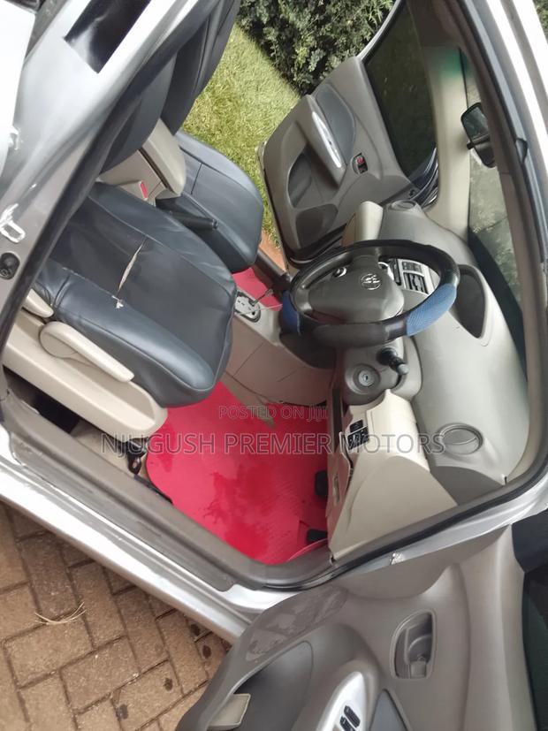 Toyota Belta 2009 Silver