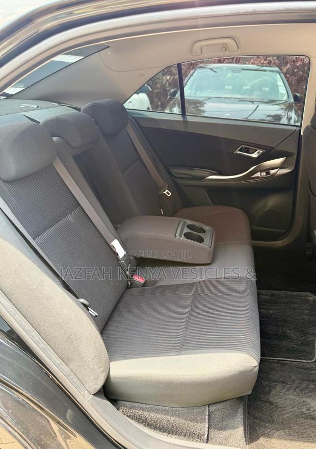 Toyota Premio 1.8 FWD 2018 Black