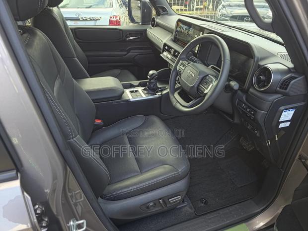 Toyota Land Cruiser Prado 2024 Gray