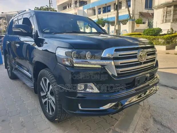 Toyota Land Cruiser 2022 Black