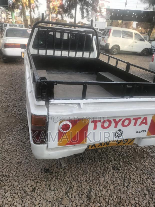 Toyota Hilux 1994 White
