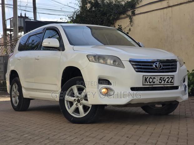 Toyota Vanguard 2008 White