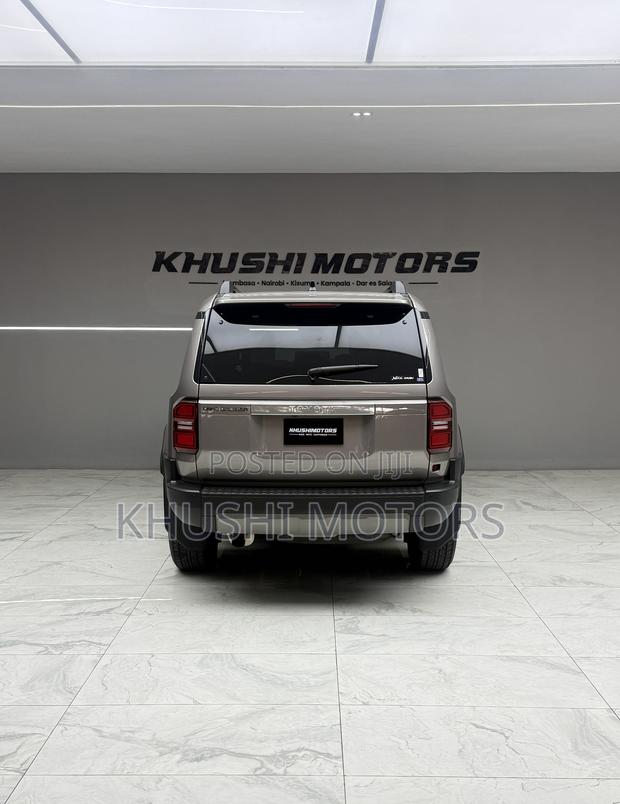 Toyota Land Cruiser 2024 Gray