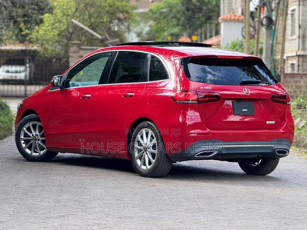 Mercedes-Benz B-Class 2019 Red