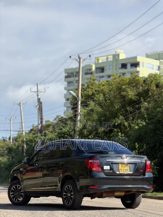 Toyota Axio 2014 Black