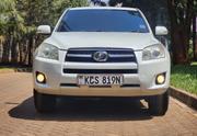 Toyota RAV4 2011 White for sale