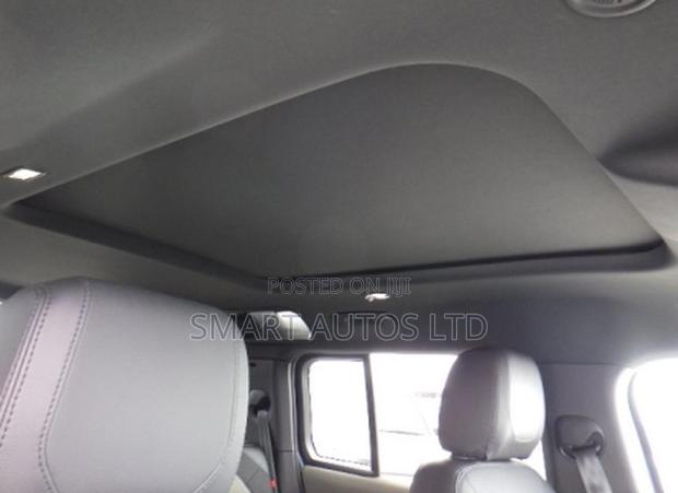 Land Rover Defender 2021 Blue