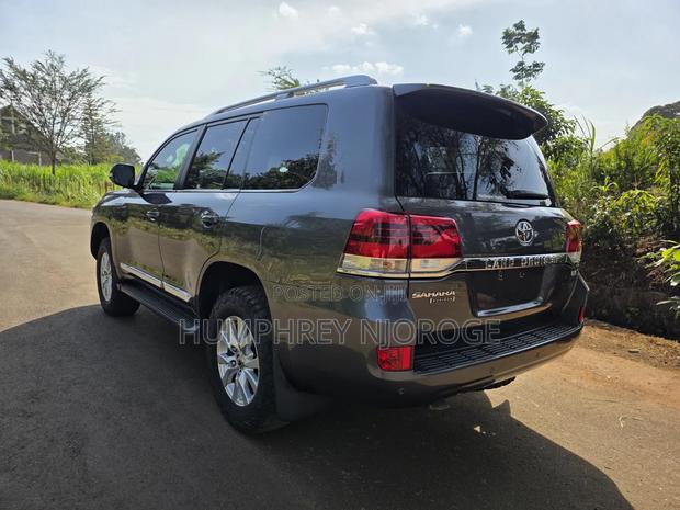 Toyota Land Cruiser 4.5 V8 VXR 2020 Gray