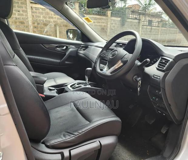 Nissan X-Trail 2017 Silver