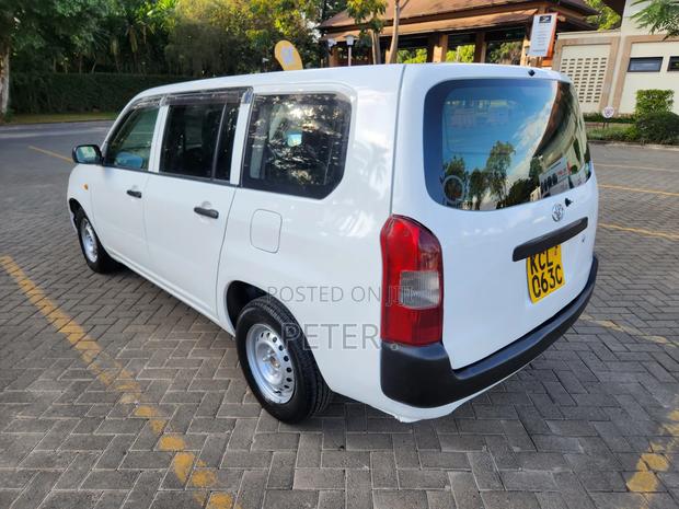 Toyota Probox 1.5 DX 2WD 2010 White