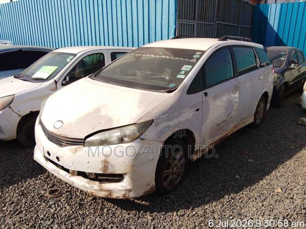 Toyota Wish 2011 White