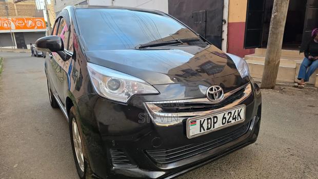 Toyota Ractis 2017 Black