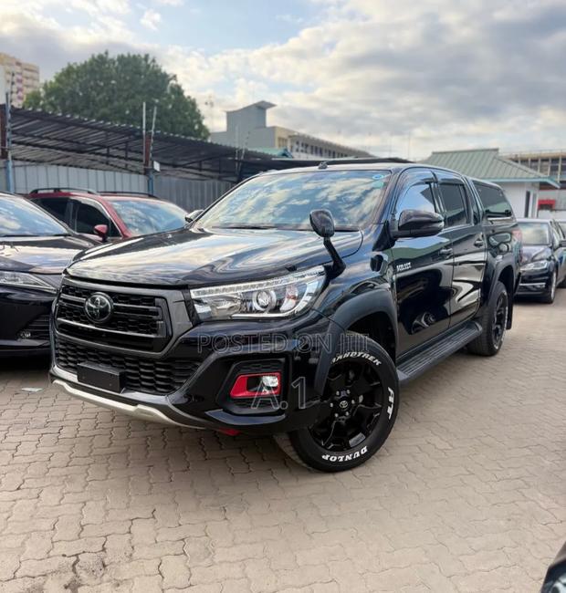 Toyota Hilux 2019 Black