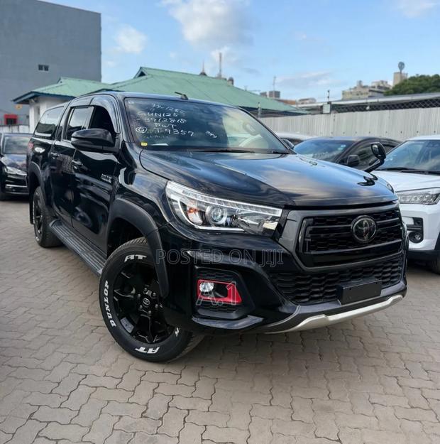 Toyota Hilux 2019 Black