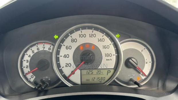 Toyota Corolla Fielder 2013 Silver