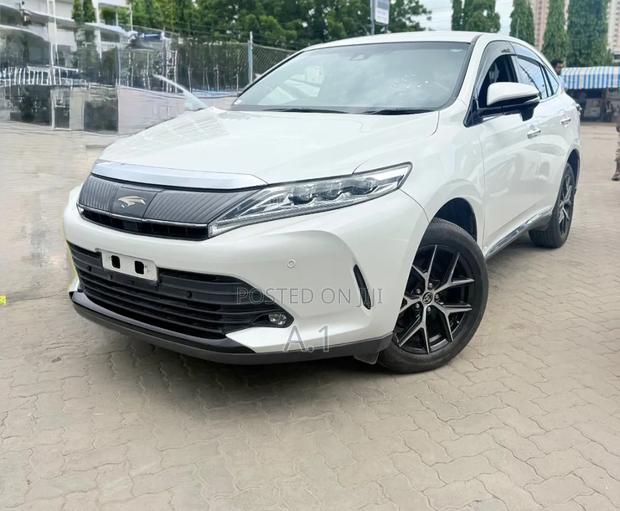 Toyota Harrier 2019 Off white