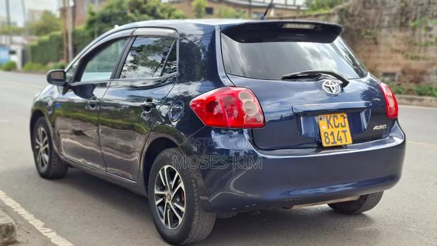 Toyota Auris 2010 Blue