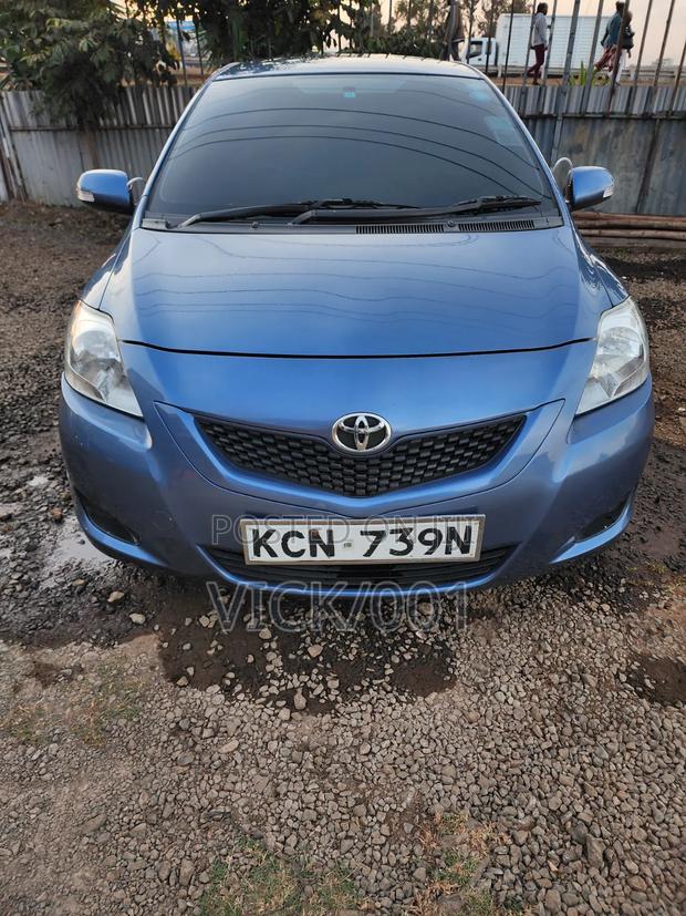 Toyota Belta 2010 Blue