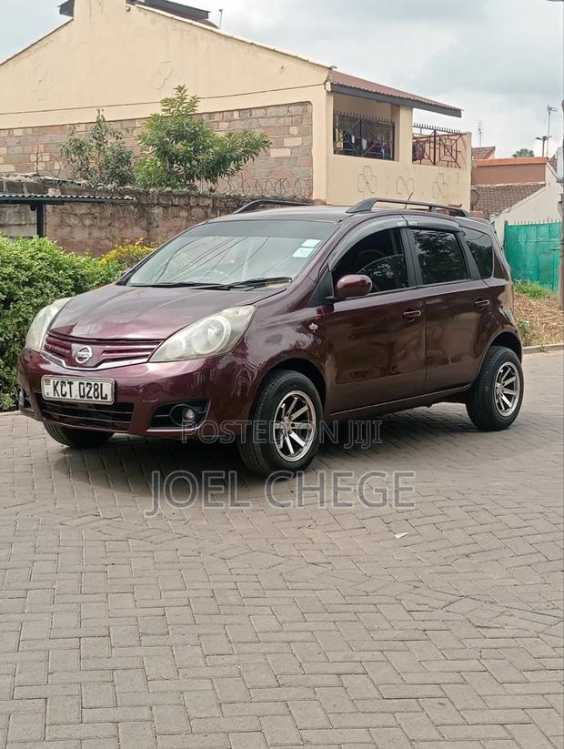 Nissan Note 2011 Maroon