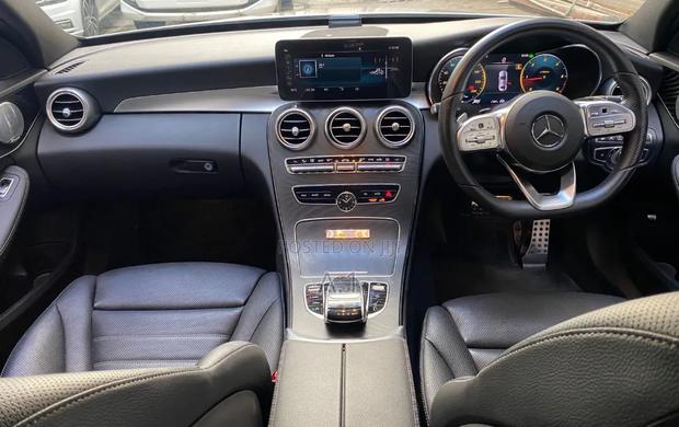 Mercedes-Benz C220 2019 Silver