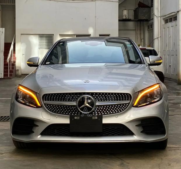 Mercedes-Benz C220 2019 Silver