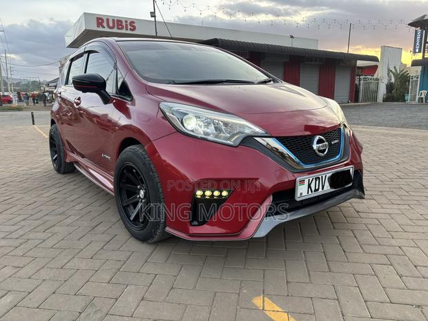 Nissan Note 1.2 Hybrid NISMO 2018 Red