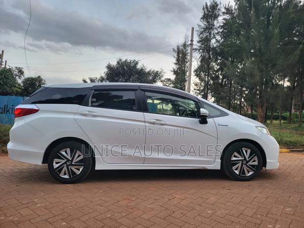 Honda Shuttle 2019 White