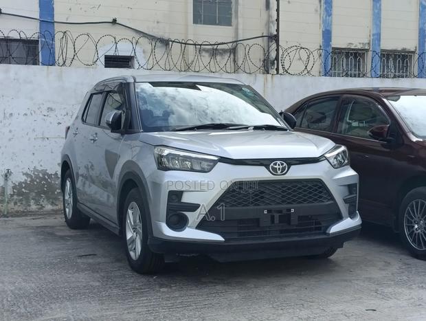 Toyota Raize 2019 Silver