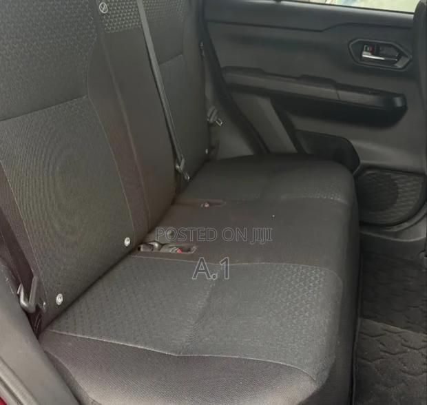 Toyota Raize 2019 Silver