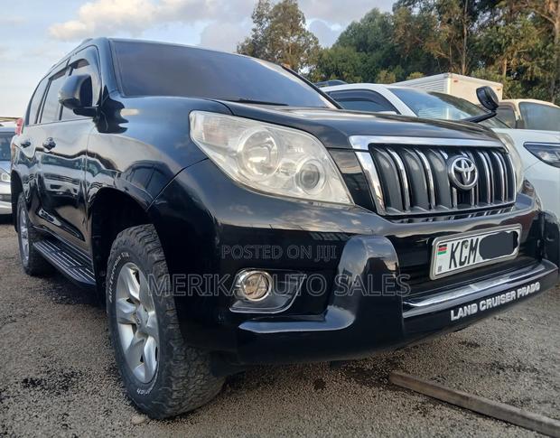 Toyota Land Cruiser Prado 2011 Black