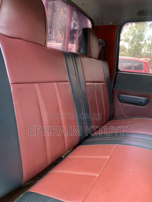 Toyota Hilux 1998 Red