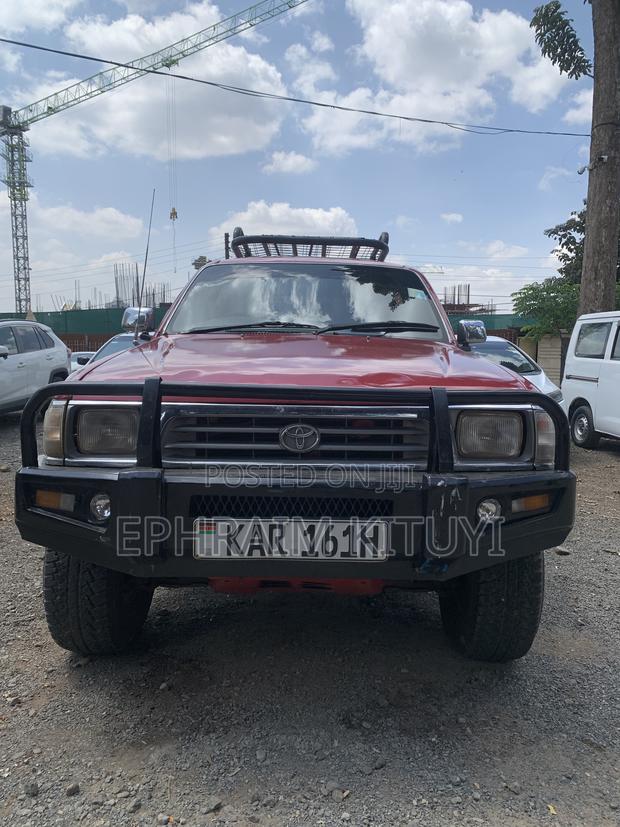 Toyota Hilux 1998 Red