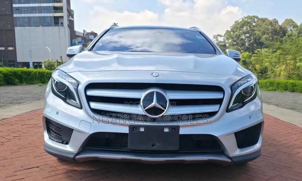 Mercedes-Benz GLA 250 2017 Gray