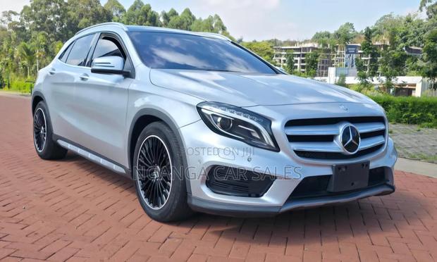 Mercedes-Benz GLA 250 2017 Gray