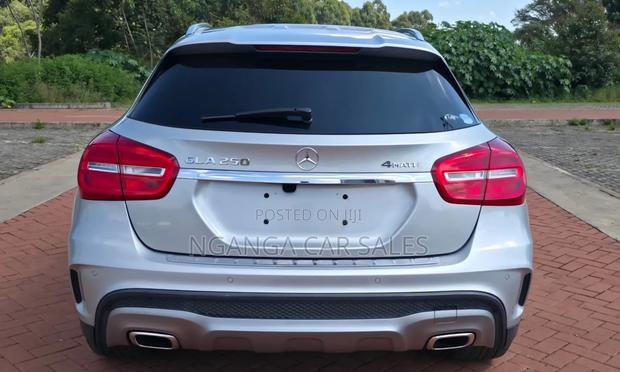 Mercedes-Benz GLA 250 2017 Gray