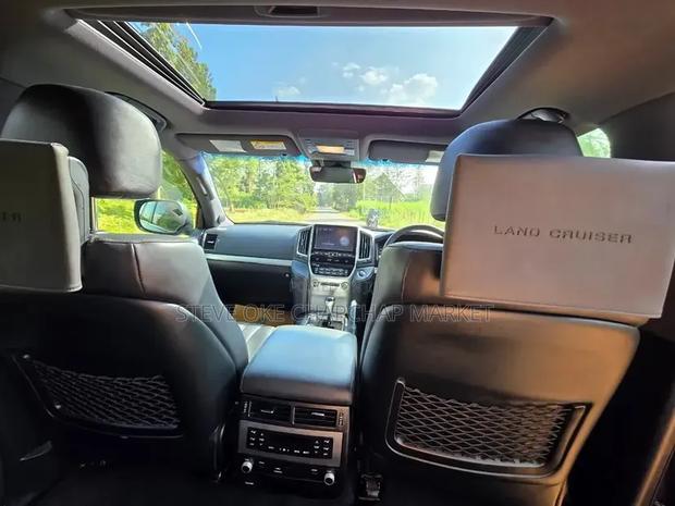 Toyota Land Cruiser 2020