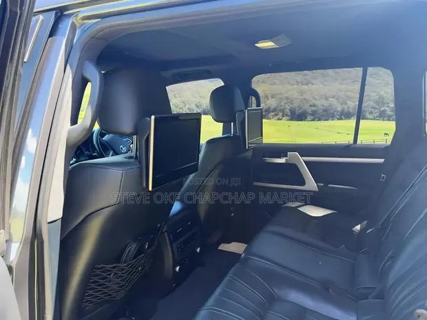 Toyota Land Cruiser 2020