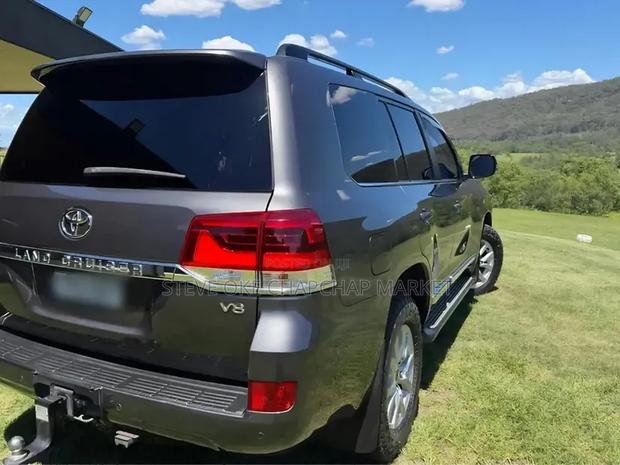 Toyota Land Cruiser 2020