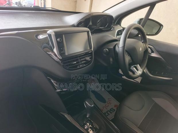 Peugeot 2008 1.2 PureTech (155 Hp) 2019 White