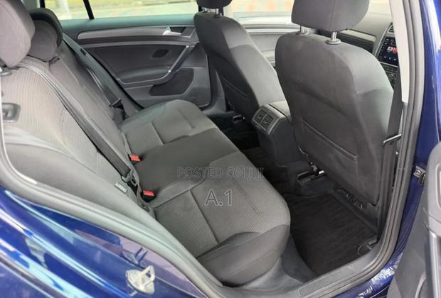 Volkswagen Golf 2019 Blue