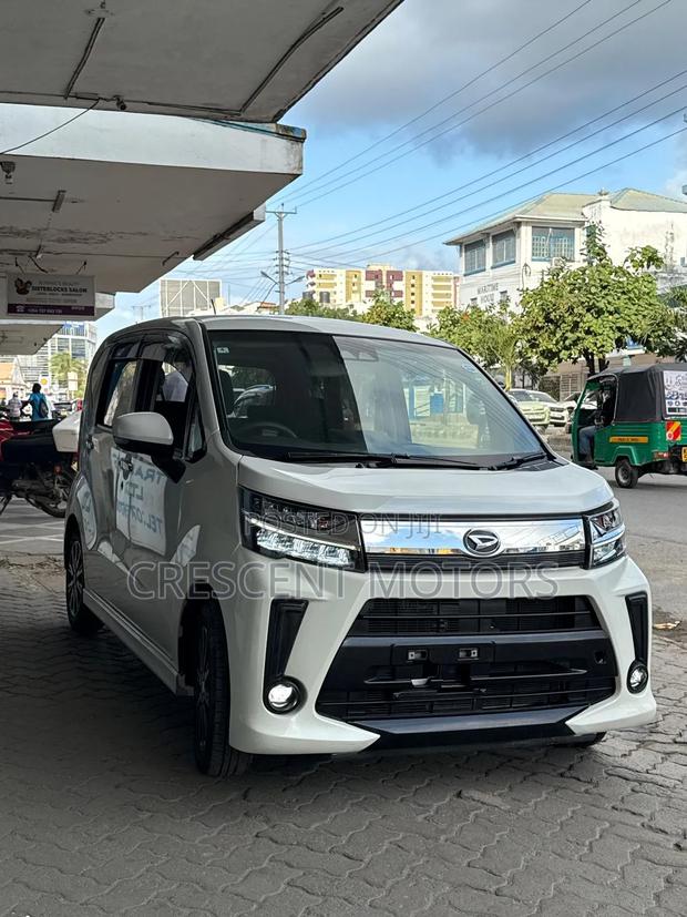 Daihatsu Move 2020 White