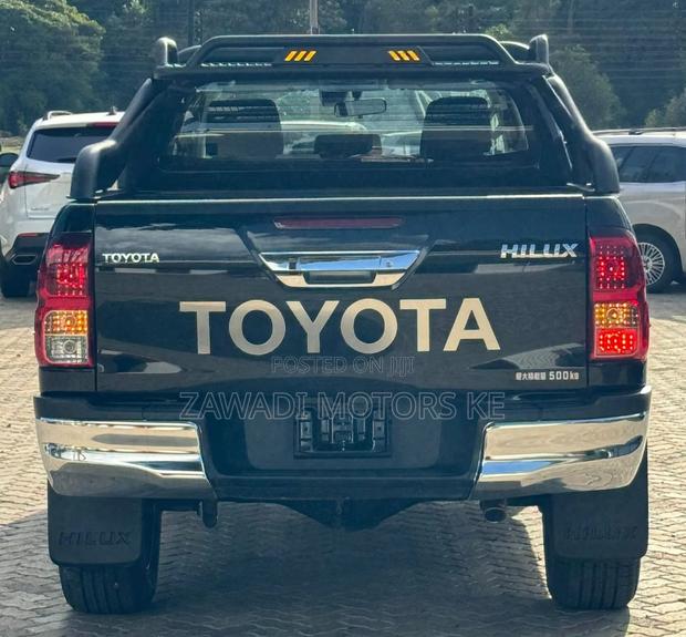 Toyota Hilux 2019 Black