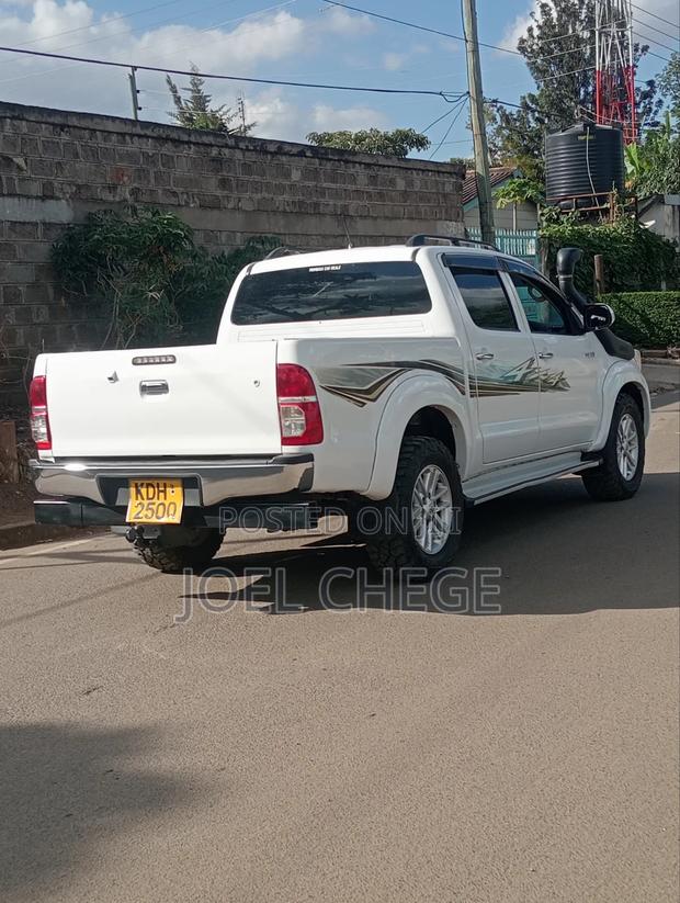 Toyota Hilux 2015 White