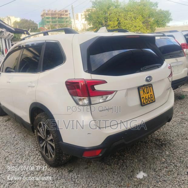 Subaru Forester 2018 White