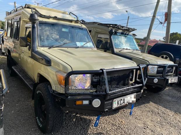 Toyota Land Cruiser 2014 Beige