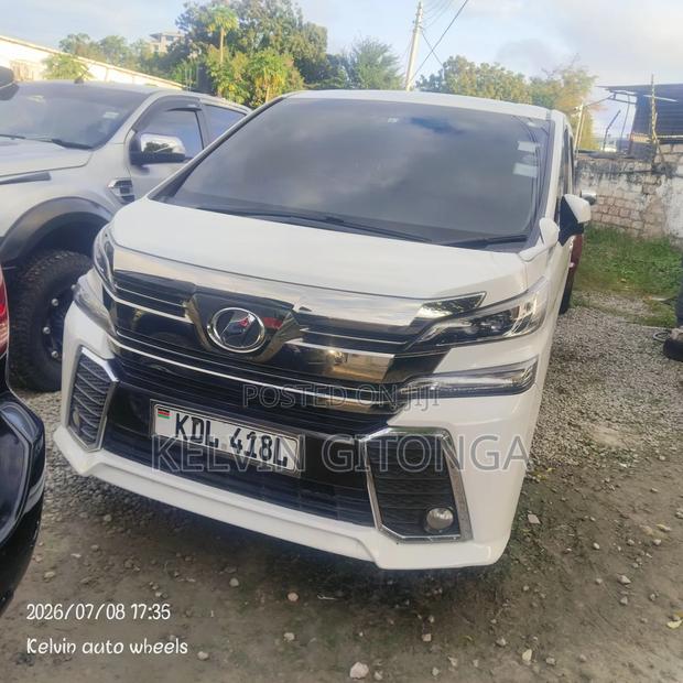 Toyota Voxy 2016 White